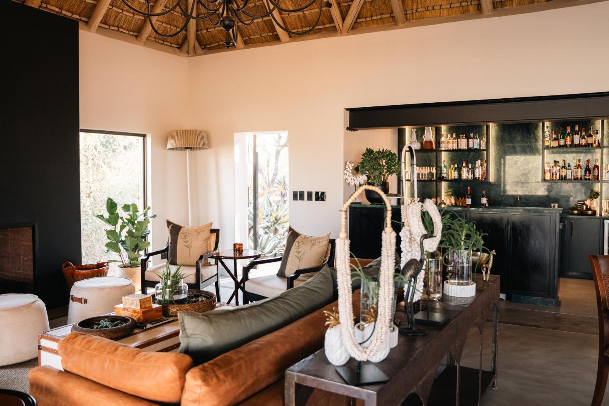 Thornybush Simbambili Lodge Riserva di Sabi Sand Esterno foto